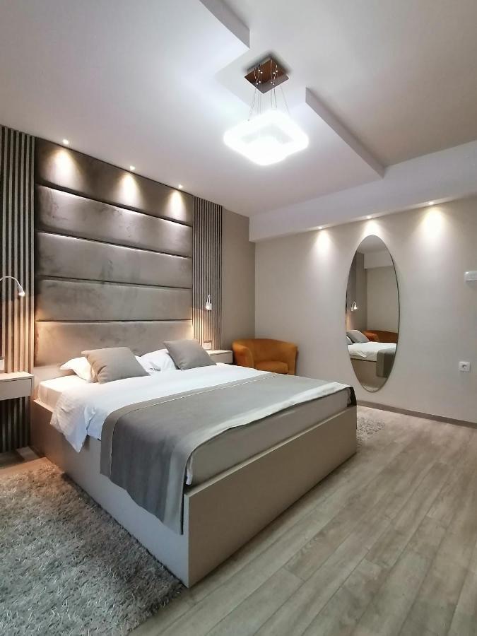 Hotel Holiday Podgorica Exteriér fotografie